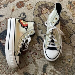 Converse Platform Butterfly Embroidered Sneakers sz 9